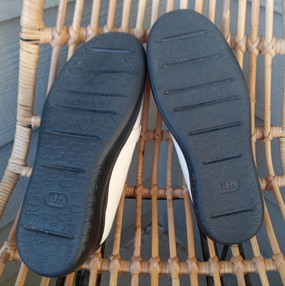 New Wonders Black/White Leather Loafers Size 71/2 / 38 - Picture 13 of 15